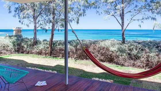 Luxury beach houses, houseboats & a Bali-style oasis for your next Mandurah getaway