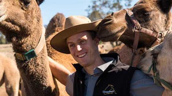 Meet WA's blind cameleer changing our perspective on camels