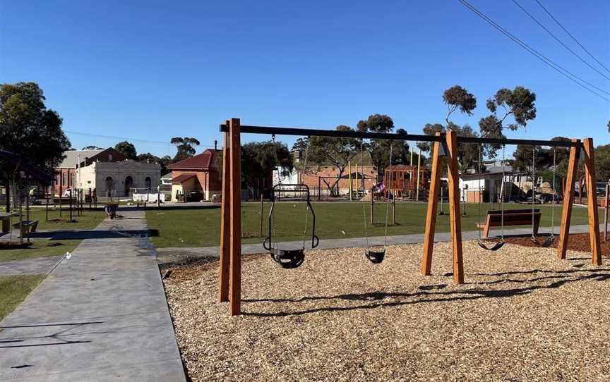 Memorial Park, Local Facilities in Pingelly