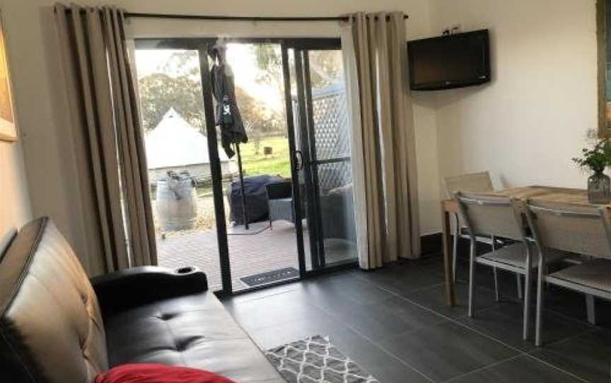 Coonawarra Ensuite Unit B, Glenroy, SA