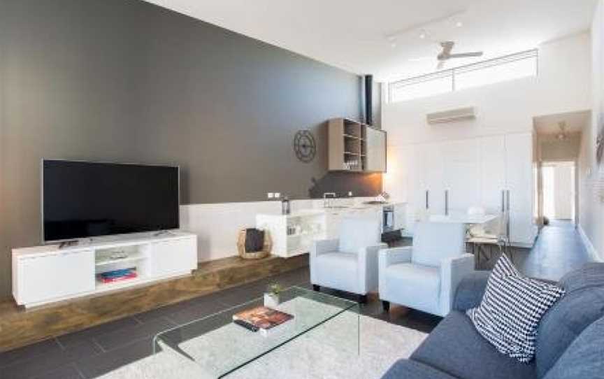 Magnificent Apartment + FREE car park near CBD, Bowden, SA