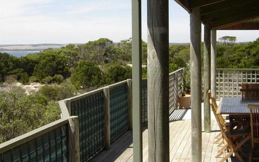 Lantauanan - The Lookout and Island Beach Haven House, Island Beach, SA