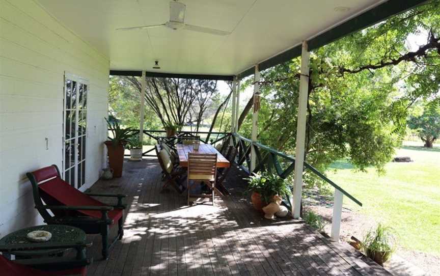 Bridgeman Downs B&B, Moffatdale, QLD