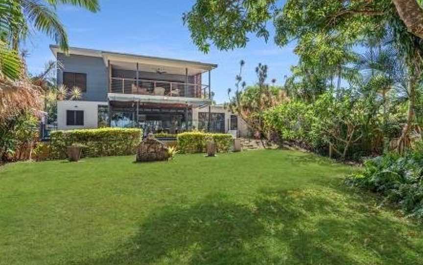 Bramston Beach - Luxury Holiday House, Bramston Beach, QLD