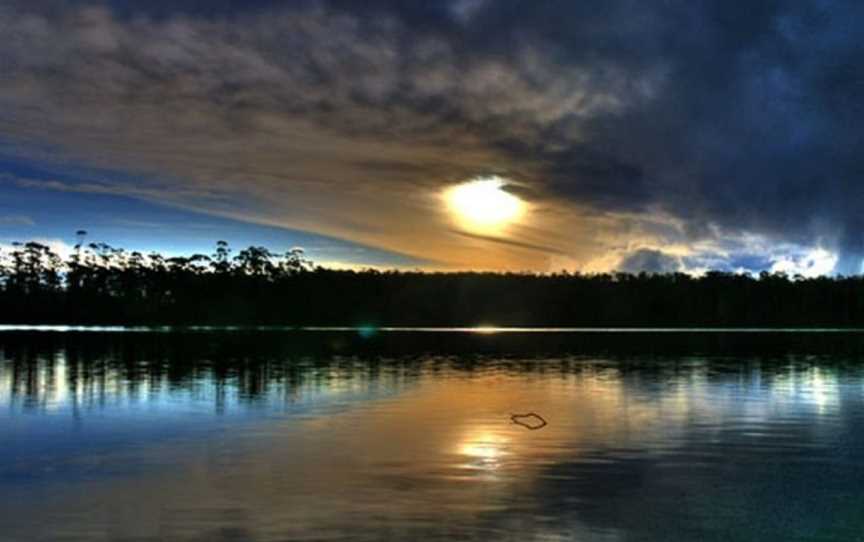 Lake Yalleena Cabins, Lake Leake, TAS