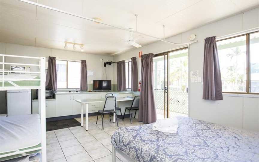 Townsville Lakes Holiday Park, Currajong, QLD