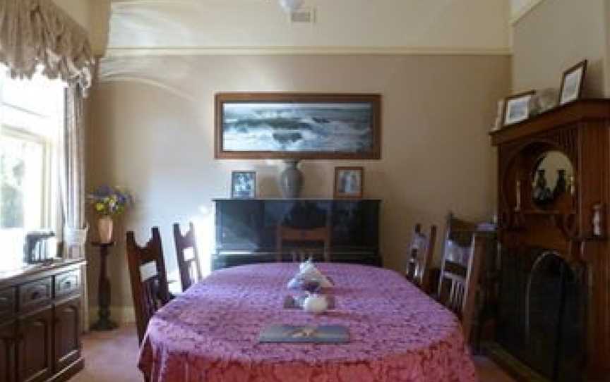 Donalea Bed and Breakfast & Riverview Apartment, Castle Forbes Bay, TAS