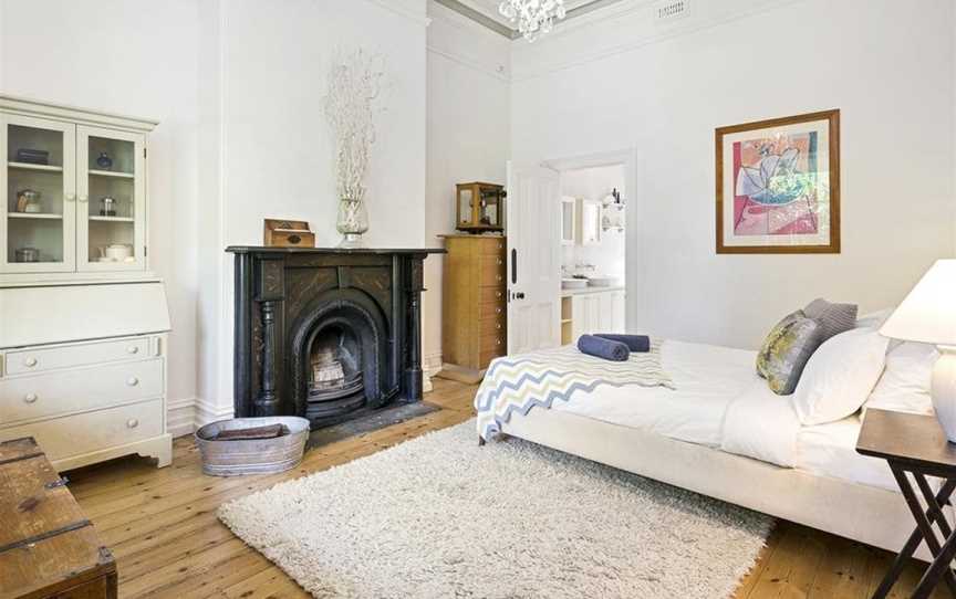 Windermere Fitzroy, 3 Bedroom, Edinburgh Gardens 350m - Rejuvenate Stays, Fitzroy North, VIC