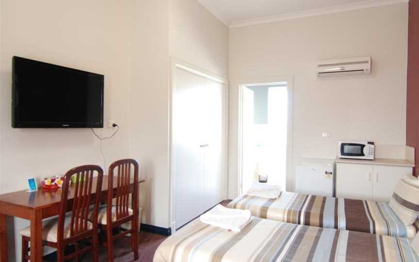 Brunswick Tower Hotel, Accommodation in Coburg