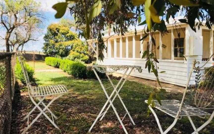 Lochinver Homestead and Cottages, Carisbrook, VIC