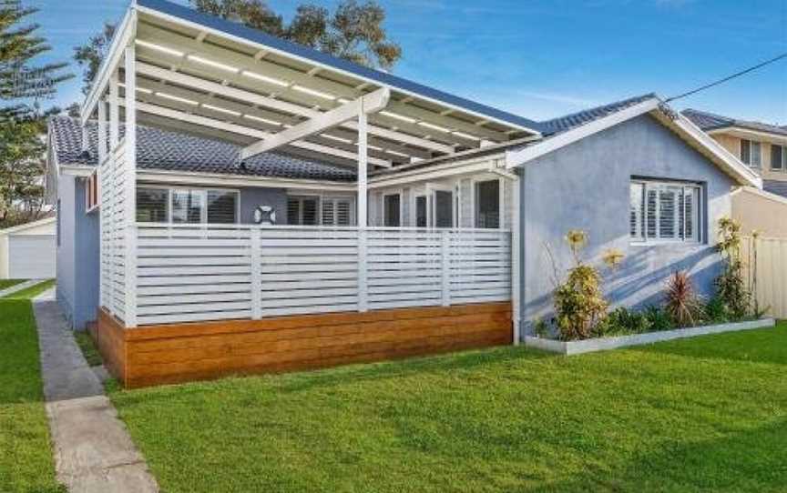 Blue Summer House, Long Jetty, NSW