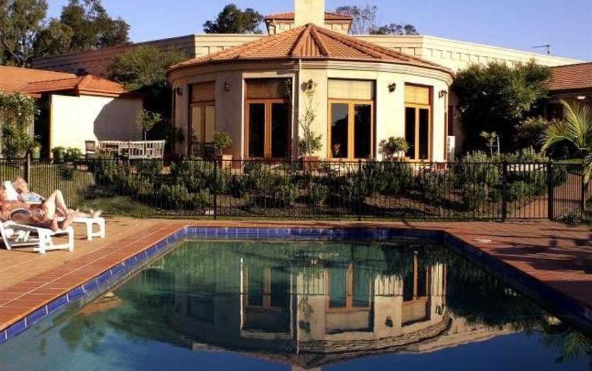 Estate Tuscany, Accommodation in Pokolbin