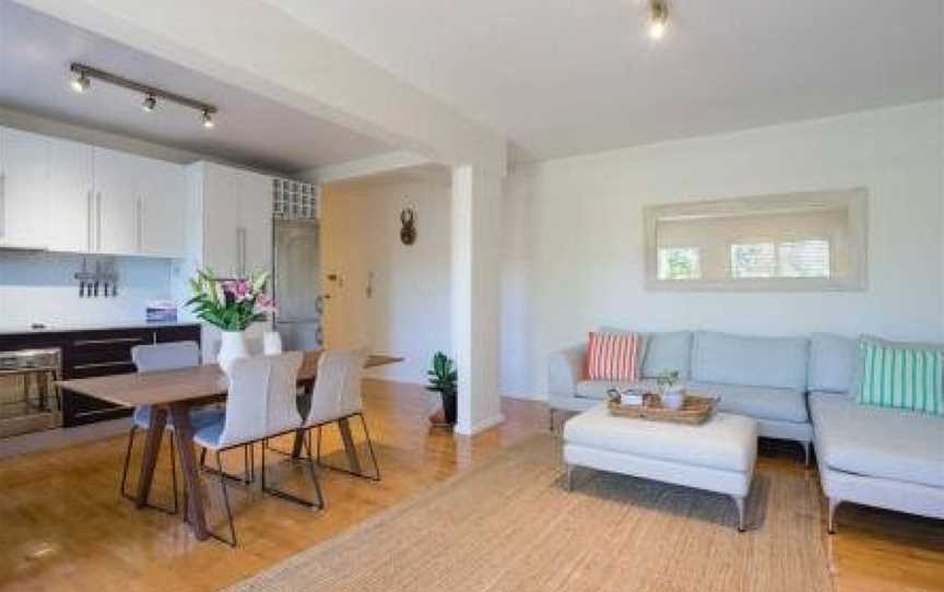 Stylish and Spacious Beach Apartment, Coogee, NSW