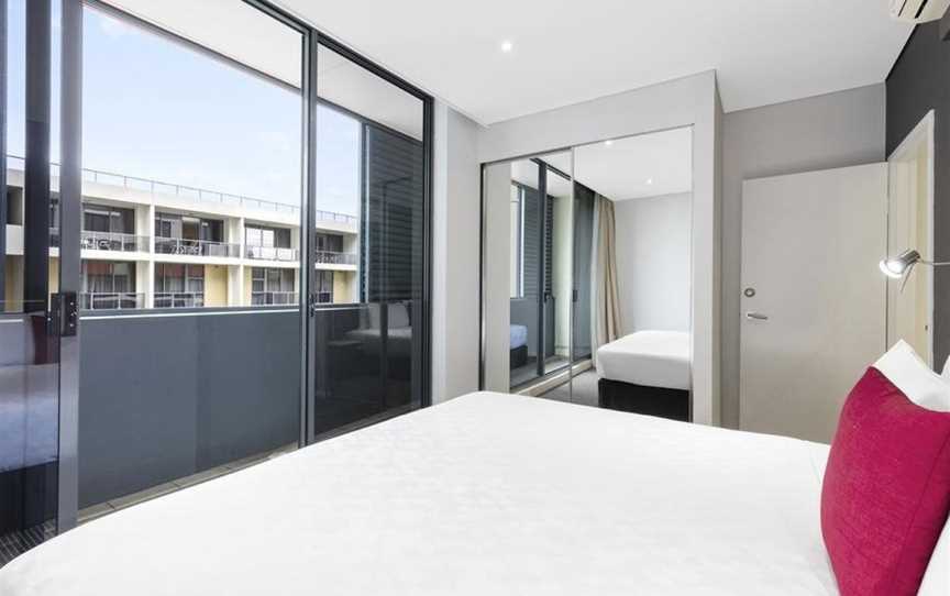 Meriton Suites Waterloo, Waterloo, NSW