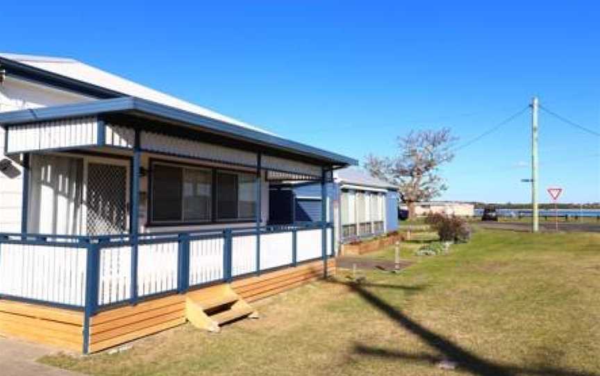 Waterside Retreat, Blacksmiths, NSW