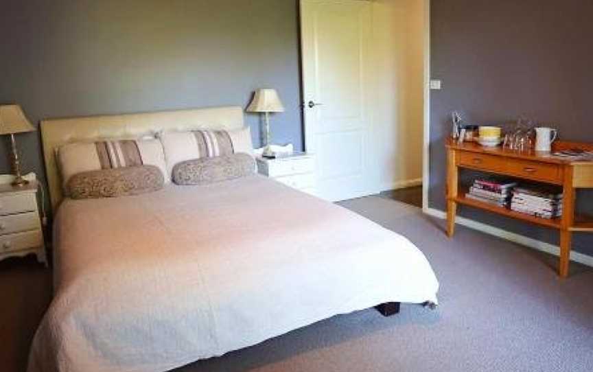 Luxury room 15mins from Wagga's CBD, Oura, NSW