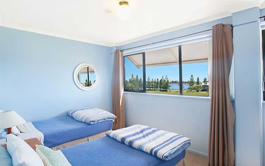 Newcastle Short Stay Accommodation - Flagstaff Apartment, Newcastle East, NSW