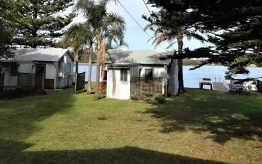 Waterfront Cottages, Greenwell Point, NSW