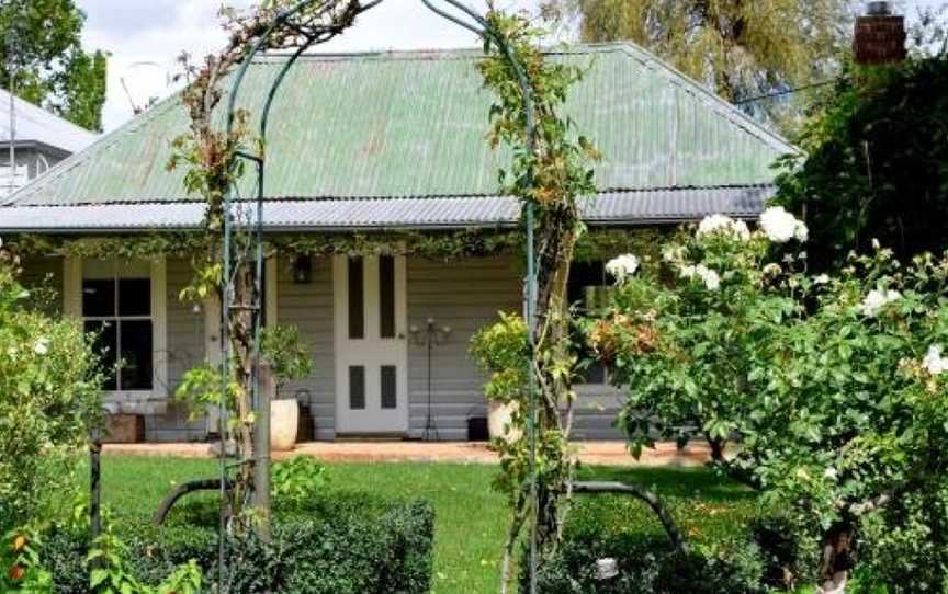 Drayshed cottage, Kings Plains, NSW