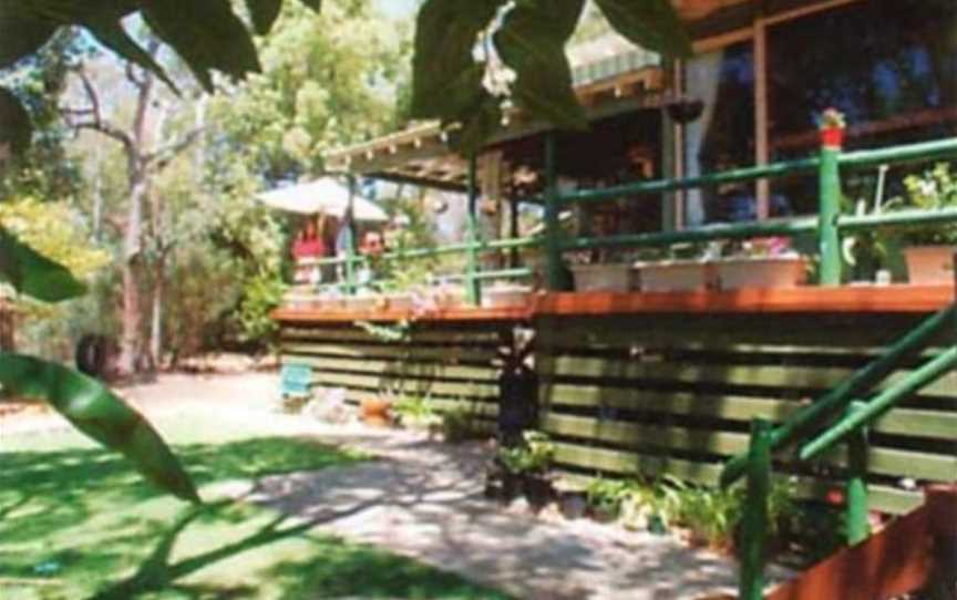 Anapana Ridge, Accommodation in Lesmurdie