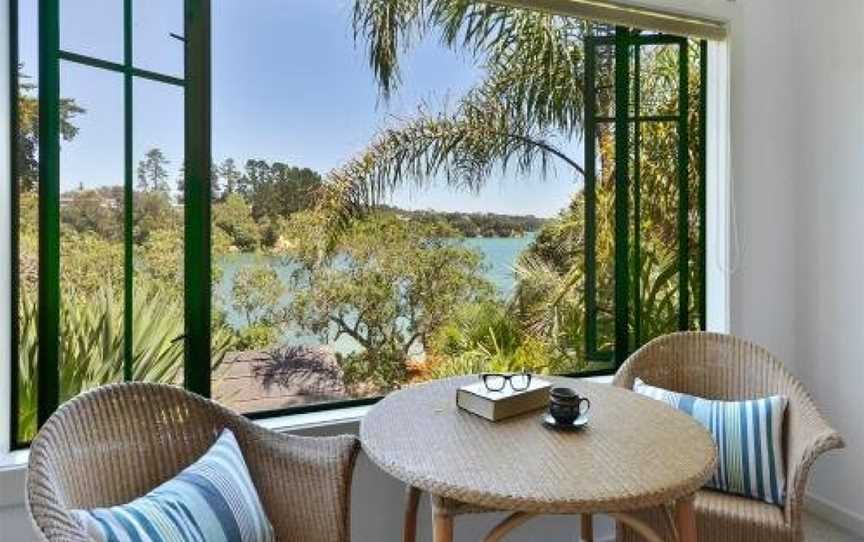 Bay Cottage - Surfdale Holiday Home, Waiheke Island (Suburb), New Zealand