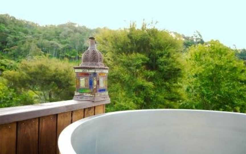 Luxurious Moroccan Glamping Tent with Outdoor Hot Tub, Greerton, New Zealand