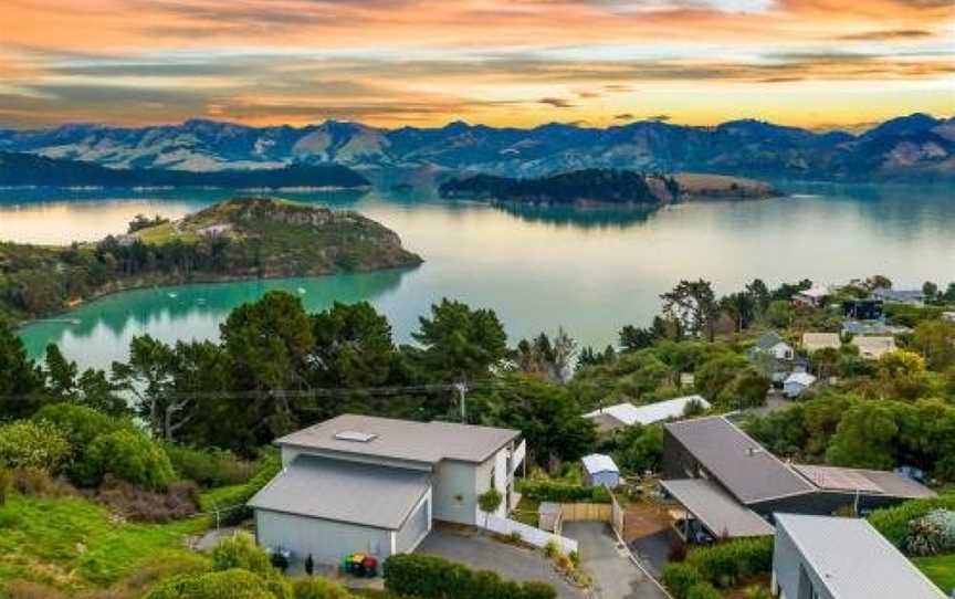 Diamond Harbour Hidden Gem, Lyttelton, New Zealand