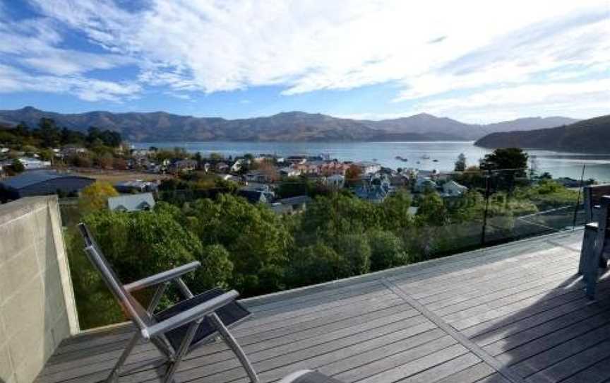 Walnut Retreat - Akaroa Holiday House, Akaroa, New Zealand