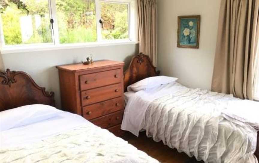 Nightingale Falls Farm Stay Retreat, Thames, New Zealand