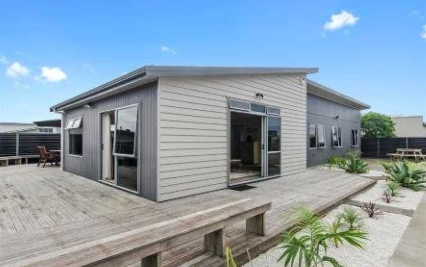 Beauty on Bream Bay - Ruakaka Holiday Home, Ruakaka, New Zealand