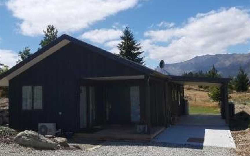 Hawea Mountain cottage, Lake Hawea, New Zealand