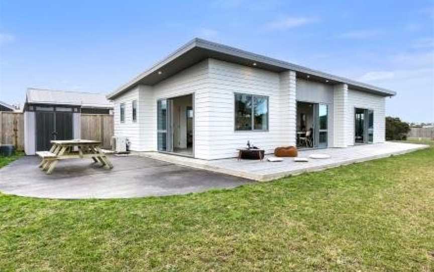 Karitane Beach Retreat - Karitane Holiday Home, Waikouaiti, New Zealand