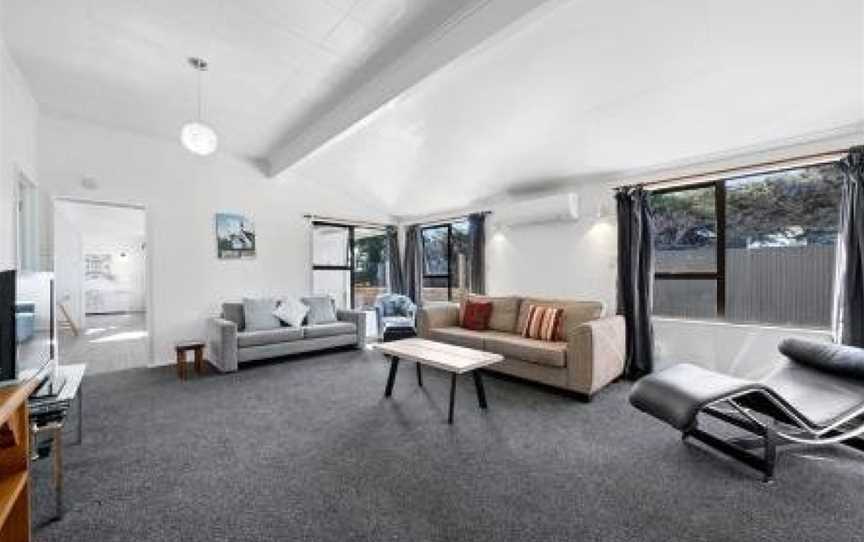 Seashell Cottage - Waitarere Beach Holiday Home, Levin (Suburb), New Zealand