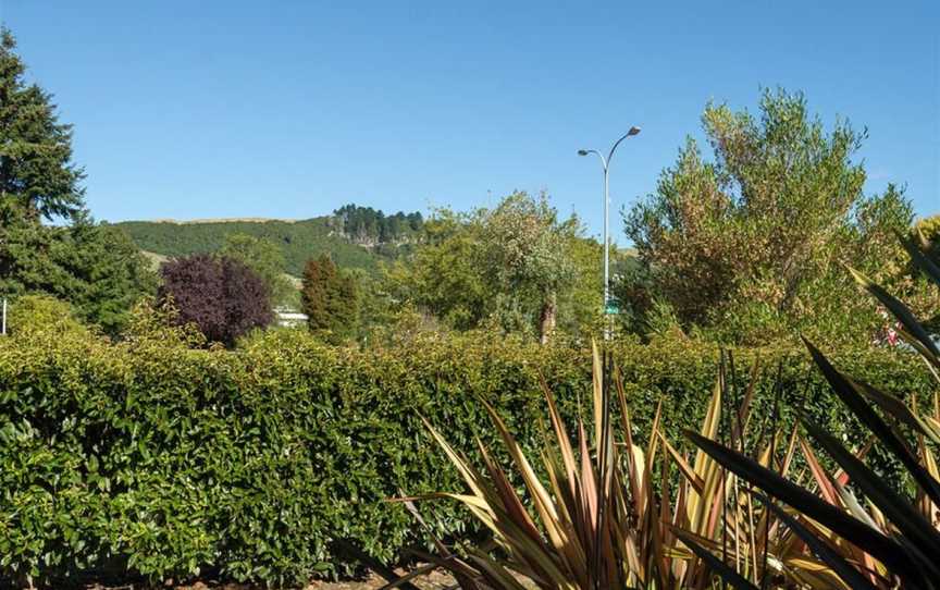 Lupin Lodge Bed & Breakfast, Oruanui, New Zealand