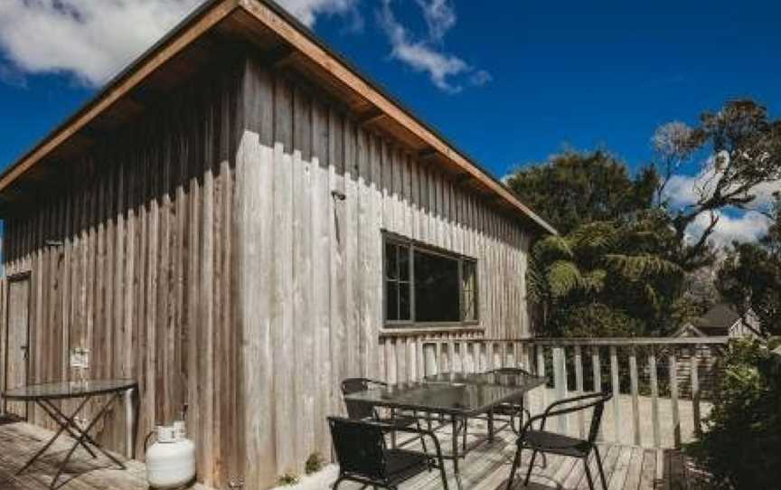 THE RIVER RETREAT - OFF THE GRID, Inglewood, New Zealand