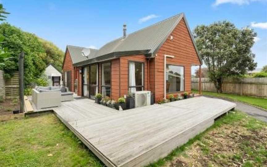 Wharerata - Otaki Beach Holiday Home, Otaki, New Zealand