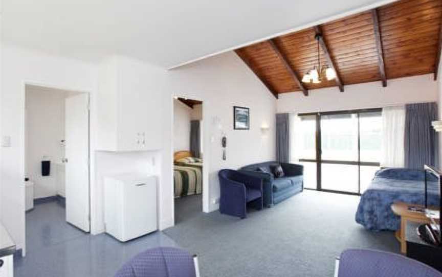 Accommodation at Te Puna Motel, Omokoroa Beach, New Zealand