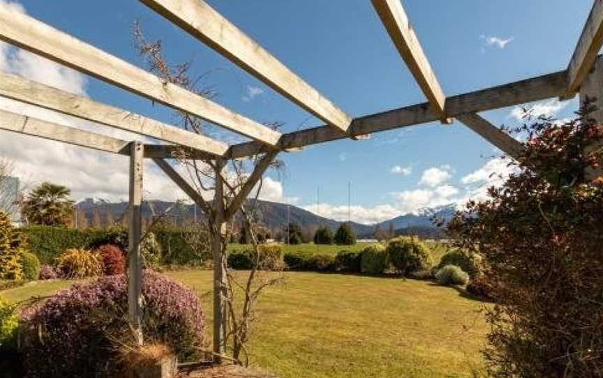 Kepler Retreat - Te Anau Holiday Home, Te Anau, New Zealand