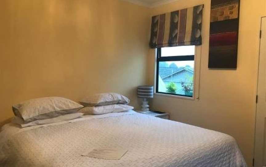 Bed & Breakfast Inner city home away from home, Hokowhitu, New Zealand