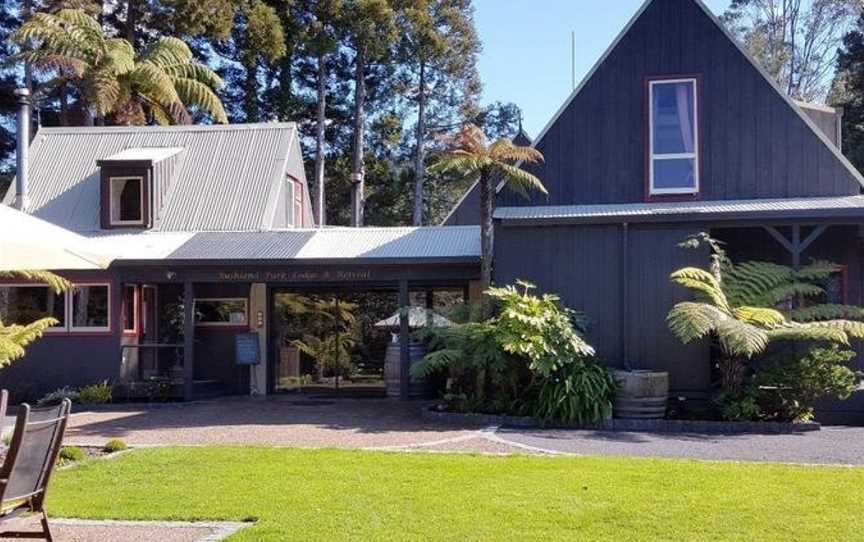 BUSHLAND PARK LODGE AND RETREAT, Whangamata, New Zealand