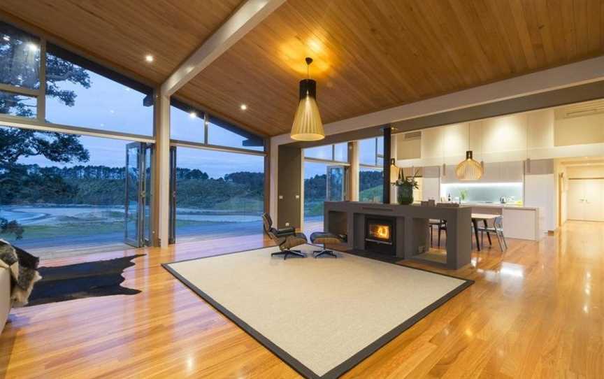 OTAHA BEACHFRONT LODGE, Waipapa, New Zealand