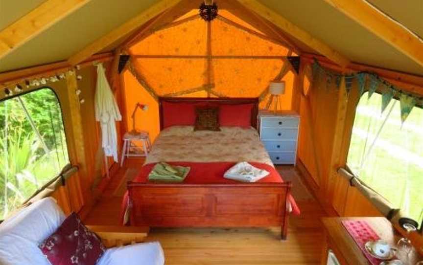 Omarama Oasis - Permaculture Glamping, East Takaka, New Zealand