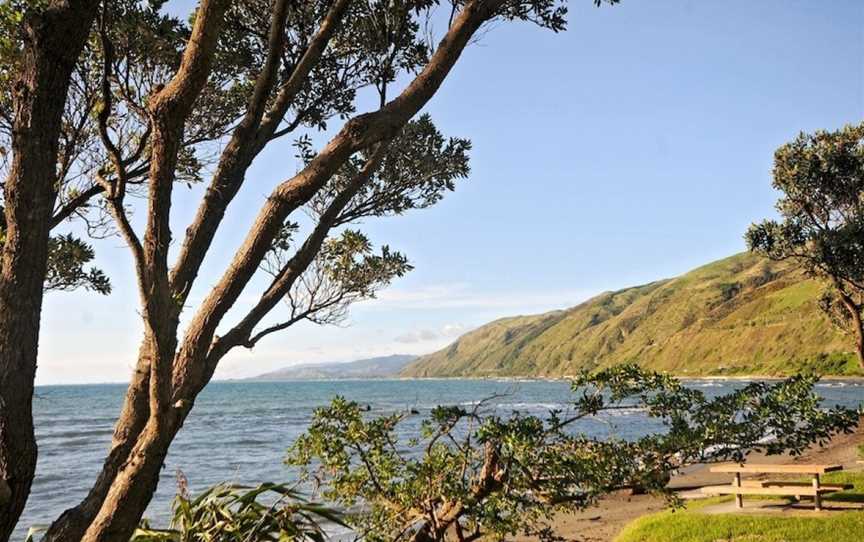 Kapiti Waves Beach Retreat, Plimmerton, New Zealand