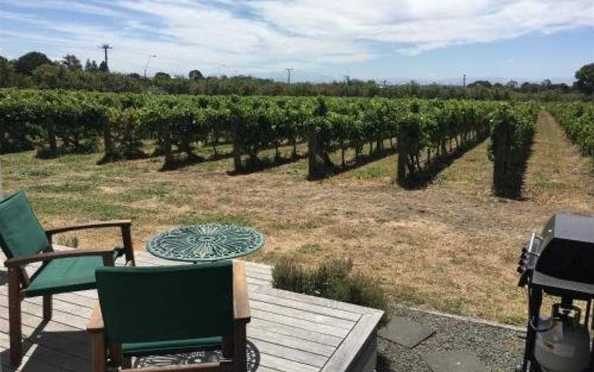 Tuki Vineyard Cottage, Poukiore, New Zealand