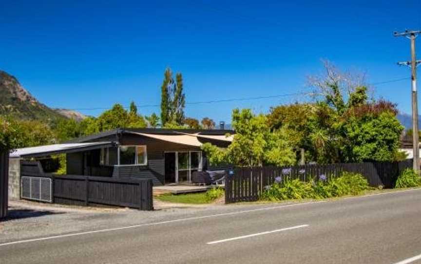 Pukeko Cottage - Pohara Holiday Home, East Takaka, New Zealand