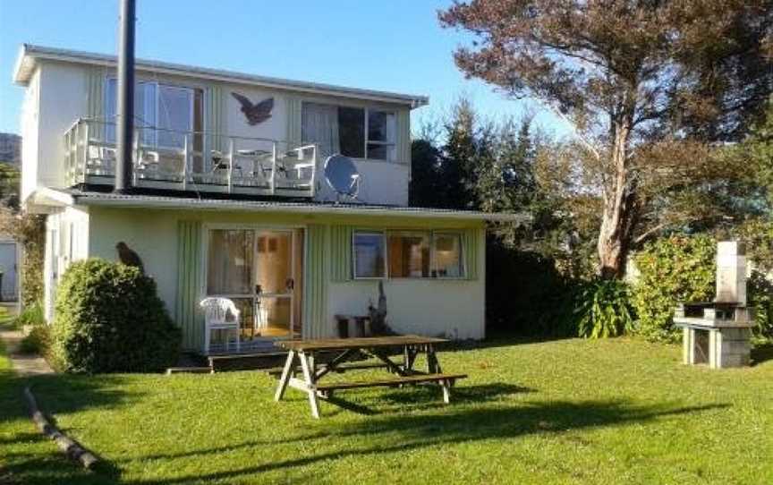 Kea View - Pohara Beach Bach, East Takaka, New Zealand