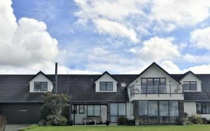 Kaka Lodge at Kotare House, Kawau Island, New Zealand