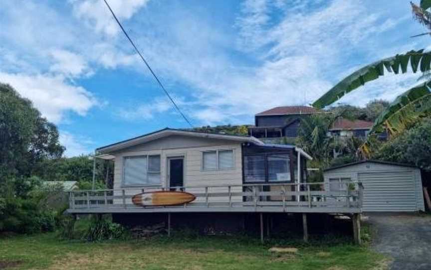 Hosts on the Coast Chill on Irishtown, Kuaotunu West, New Zealand