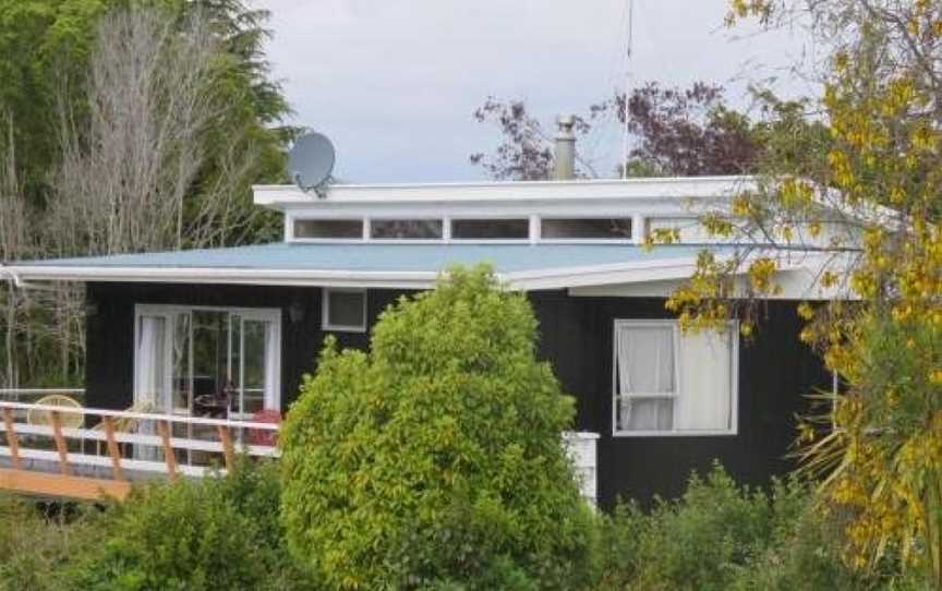 Spacious Family Bach - Omori Bach, Kuratau, New Zealand