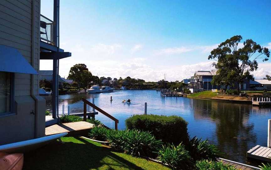 Luxury Accommodation in Paynesville by Gippsland Holidays